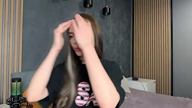 litlle_angelll - Litlle_angelll's free webcam - UK Sex Cams