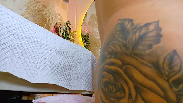 AlynAllen live sex cam