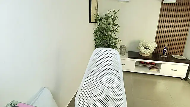 Astrid_Black live cam