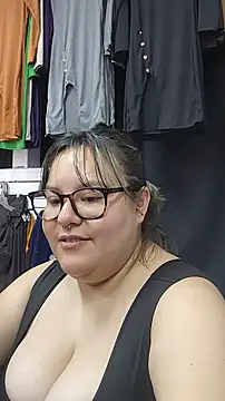 almitapro07 (F young) - Desnuname en la tienda