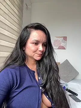 nova_gabriela (Ask my age) - Slowly undress me, make me yours