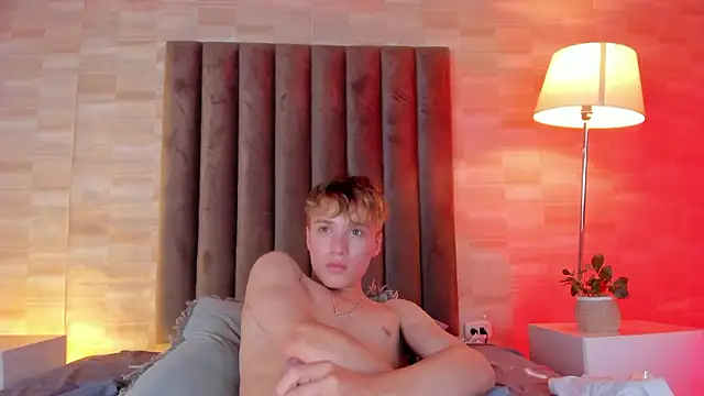 isaac_grey (M twink) - Cum