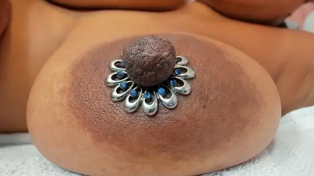 zara_lopez (F young) - milk in pussy and squirt