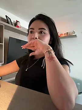 jailyncam_ (F young) - BIG SQUIRT  RAIN NAKED BODY