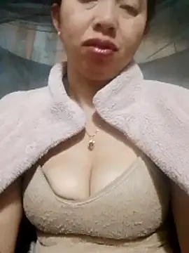 trieutrieu20 - TRIEUTRIEU20's free webcam - UK Sex Cams