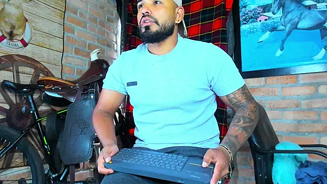 dominic_jonson - Dominic_jonson's free webcam - UK Sex Cams