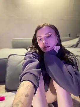 bastet (F young) - naked oily body tease