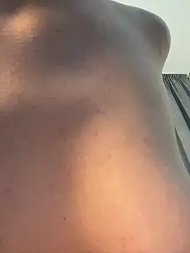 curlylara - CurlyLara's free webcam - UK Sex Cams