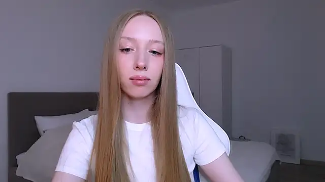 free chatting online Luna Insniity