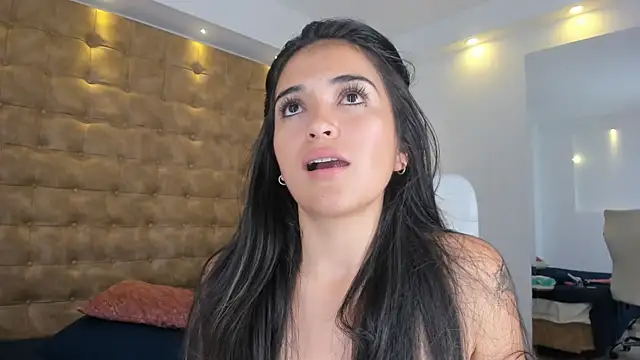 violet_giraldo - Violet_giraldo's free webcam - UK Sex Cams