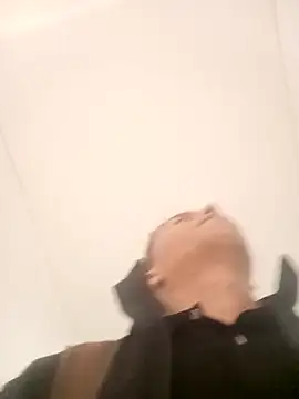 damiianm (M young) - Playing with strangers