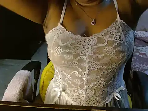 sexy_annya2 (F young) - oily boobs show