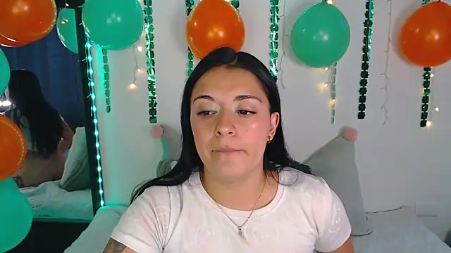 samanta_james19 - Samanta_james19's free webcam - UK Sex Cams