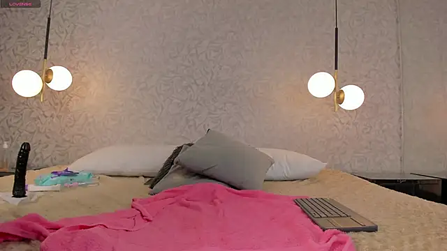 maelle_angels - Maelle_angels's free webcam - UK Sex Cams