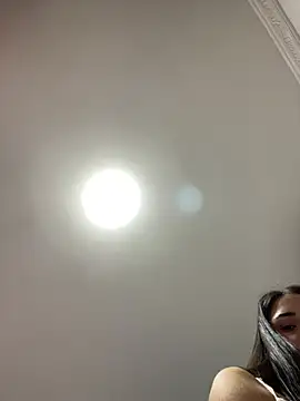 Webcam Model (Kimmymadison-)  is live.Free join now!