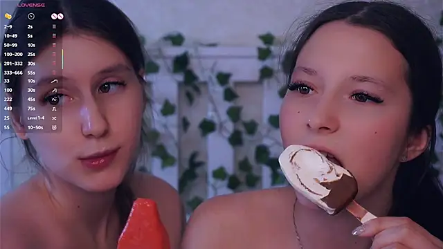 GabrielleLynchar... Live Webcam on Stripchat