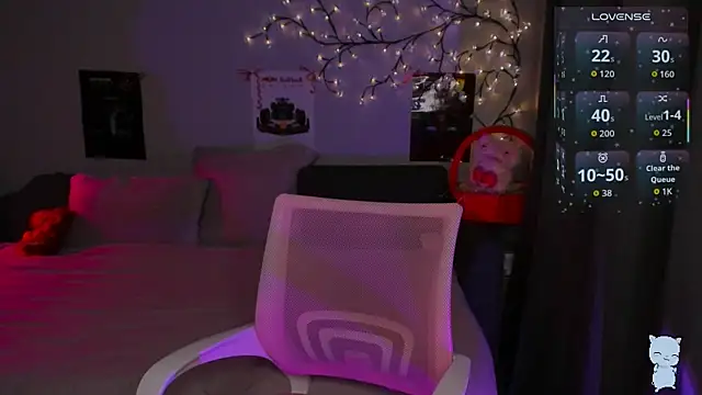 softymooon - SoftyMooon's free webcam - UK Sex Cams