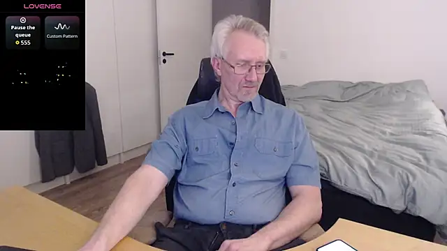 tom-swede (Ask my age) - Ride dildo