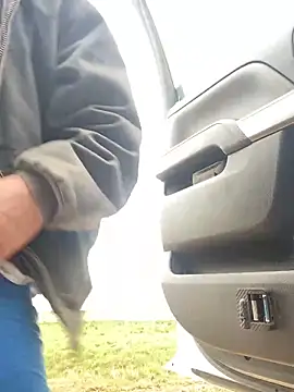 hintly (M mature) - Show ass in  the bathroom