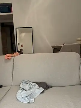 sophiiastarr (F young) - Tongue Out and Tits Show 30 Sec 🍒