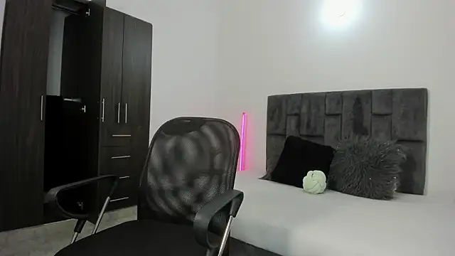 malory_saenzz - Malory_Saenzz's free webcam - UK Sex Cams