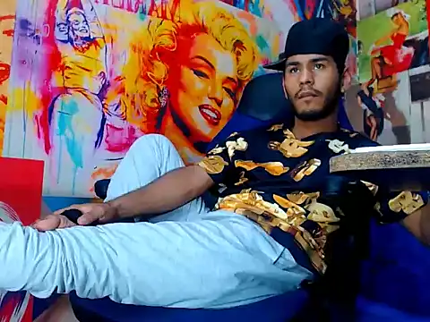 warmnoah - WarmNoah's free webcam - UK Sex Cams