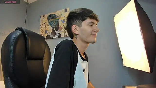 trevor_mob (M twink) - maturbacion 15 min + correrme