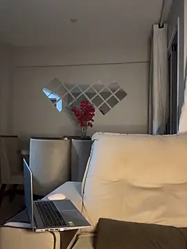 loirahot_ (F young) - Tirar short 👀 Taking off my shorts…👀💋