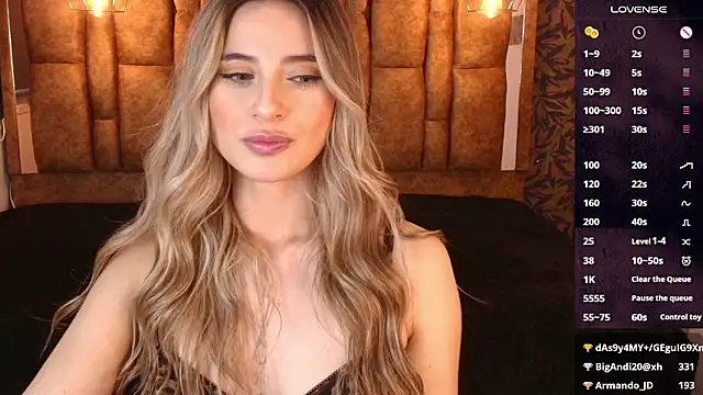 KiaraCarter live cam profile