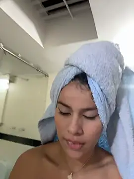 emiliia_richter__ - EMILIIA_RICHTER__'s free webcam - UK Sex Cams