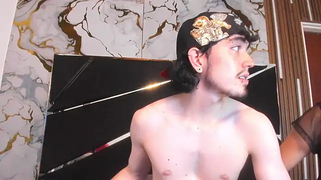 couple_in_heat - Couple_In_Heat's free webcam - UK Sex Cams