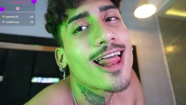 dark_eros_ (M twink) - play with my ass