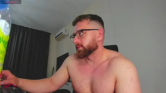 findom_guy (M young) - hard cock