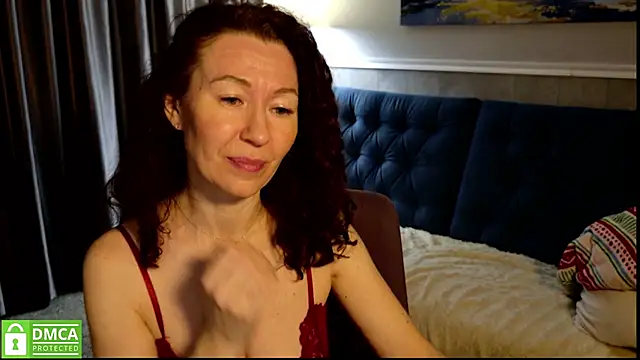 myrtlegirl_5 (F milf) - caress naked breasts