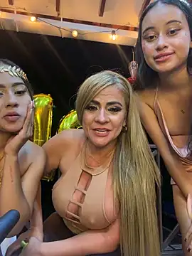 l0lita_emi live sex cam