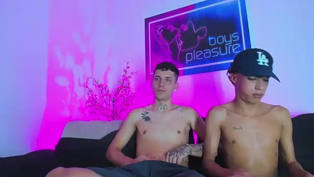 Pleasure_boys_hot live sex cam