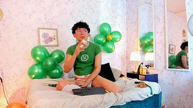 liam_twiink (M twink) - fingers up your ass🍀🌈💚✨🍻