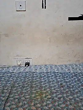 Webcam Model (Akni_)  is live.Free join now!