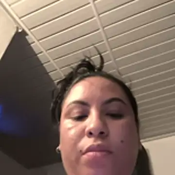 francesca_ferrari (G young) - A boy gives me a leg massage.