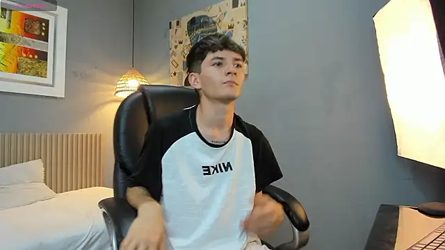 trevor_mob (M twink) - maturbacion 15 min + correrme