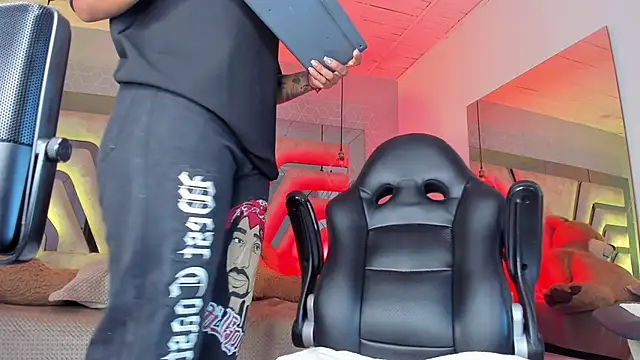 angelineheet - AngelineHeet's free webcam - UK Sex Cams