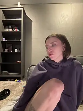 bastet (F young) - Finger in pus