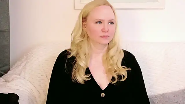 Sarah4you live cam profile