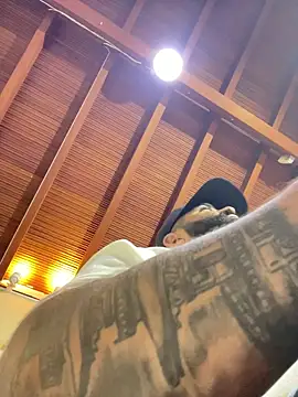 Lyon_vach live sex cam