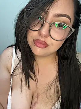 mileygia (F young) - 2 fingers in ass