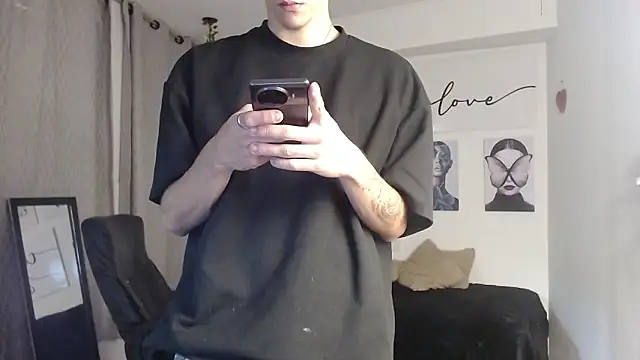 amethystshadow17 (M twink) - show ass