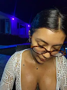 roma_xxx (F young) - Domi CONTROL ON MY CLIT until squirt 💦