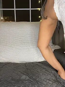 LittleMissEeve's live cam