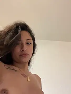 girlybii - Girlybii's free webcam - UK Sex Cams