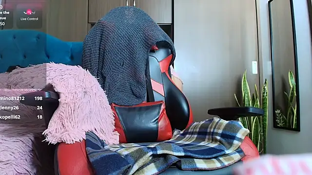 valeria_teiku (F milf) - besame